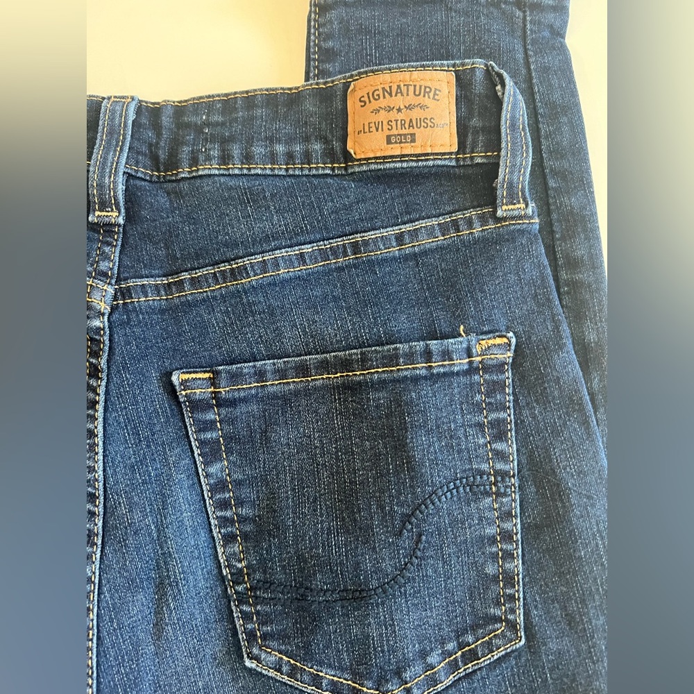Levi’s High Rise Skinny - Picture 2 of 4